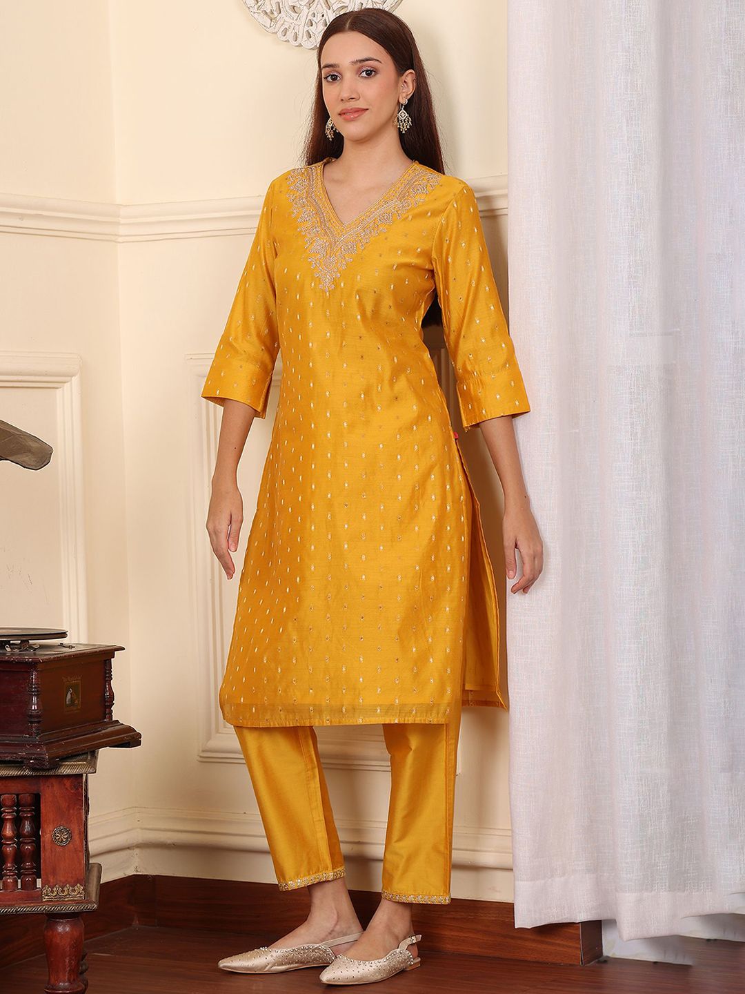 W Women Regular Fit Embroidered Hemline Trousers