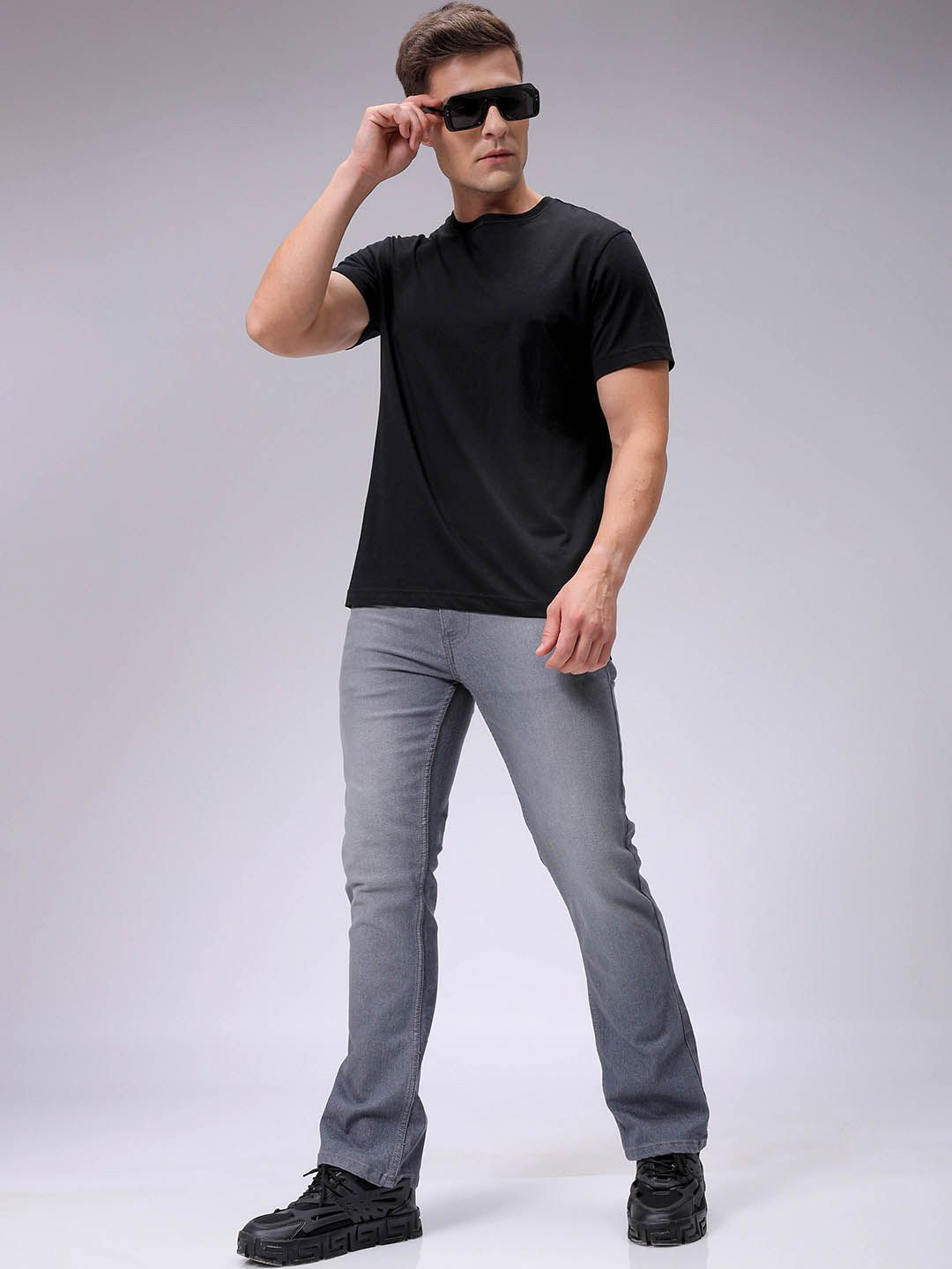 The Indian Garage Co Men Slim Fit Low Distress Light Fade Stretchable Jeans