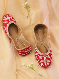 House of Pataudi Floral Embellished Mojaris