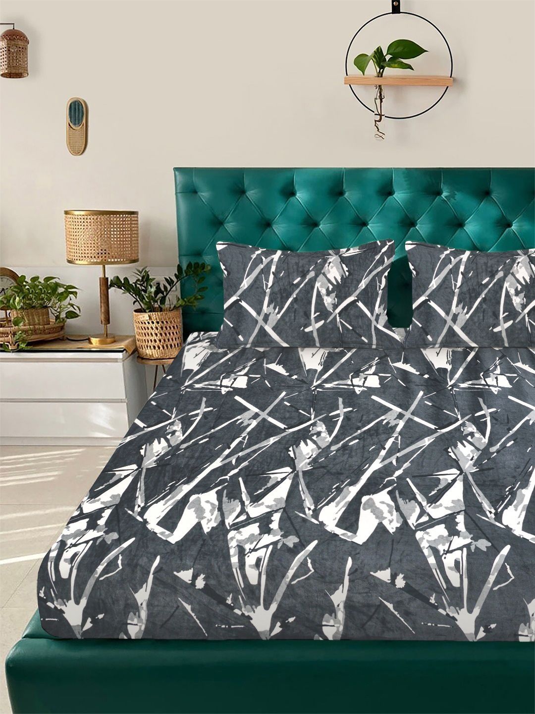 Myntra Elegant Homes Abstrak Bercetak Bulu 300 TC Cadar King Dengan 2 Sarung Bantal