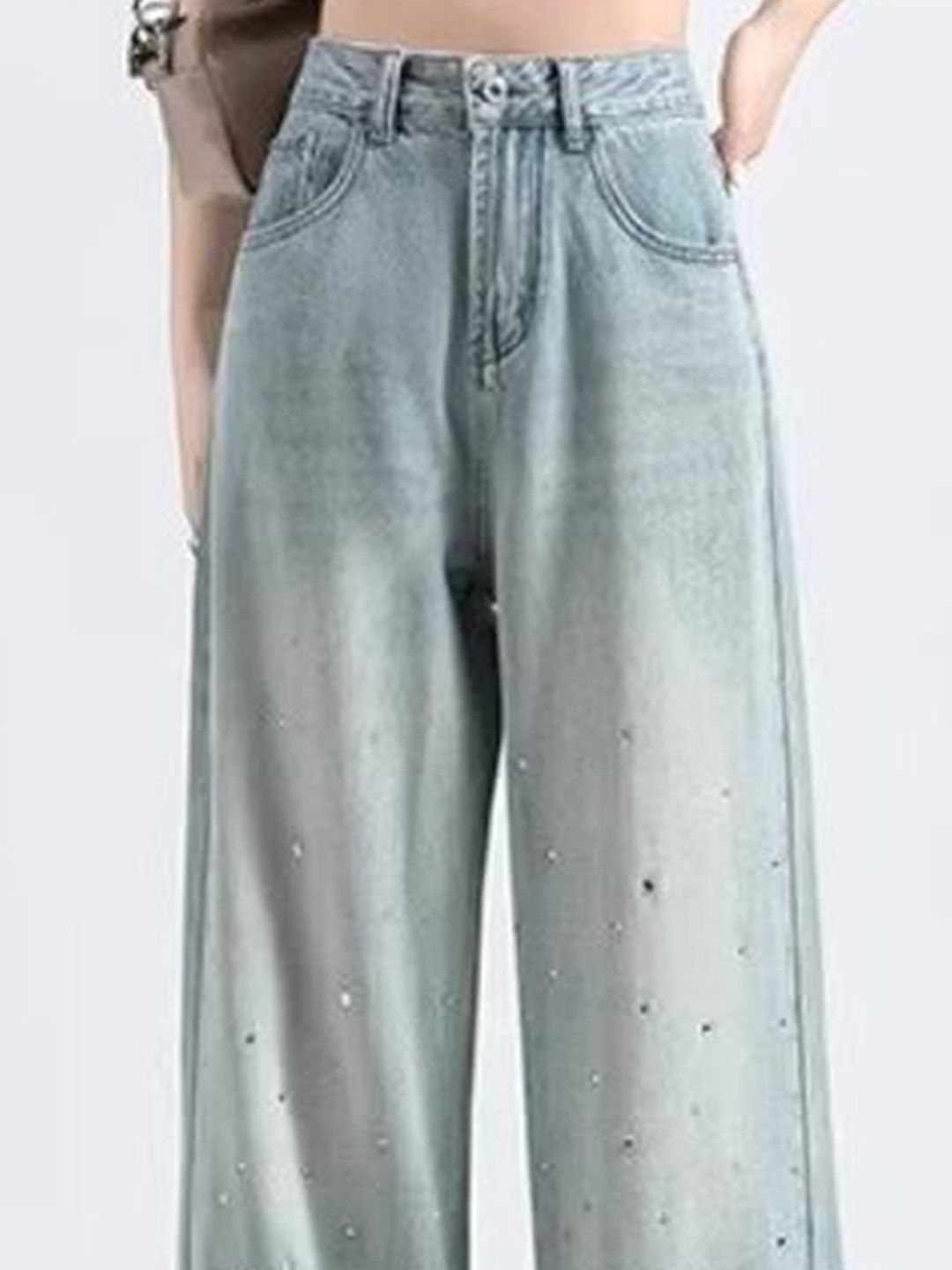 DressBerry Women Cotton Relaxed Fit Embellished High-Rise Light Fade Jeans