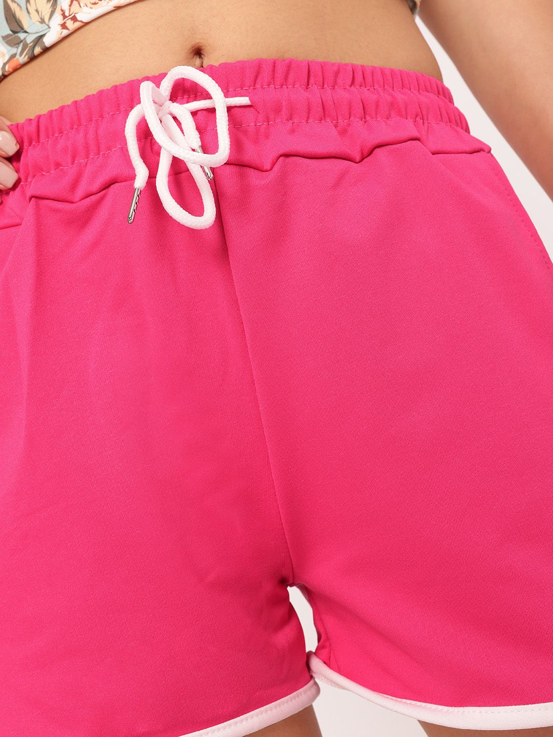 DressBerry Wanderlust Women Wardrobe Taping-Detail Shorts