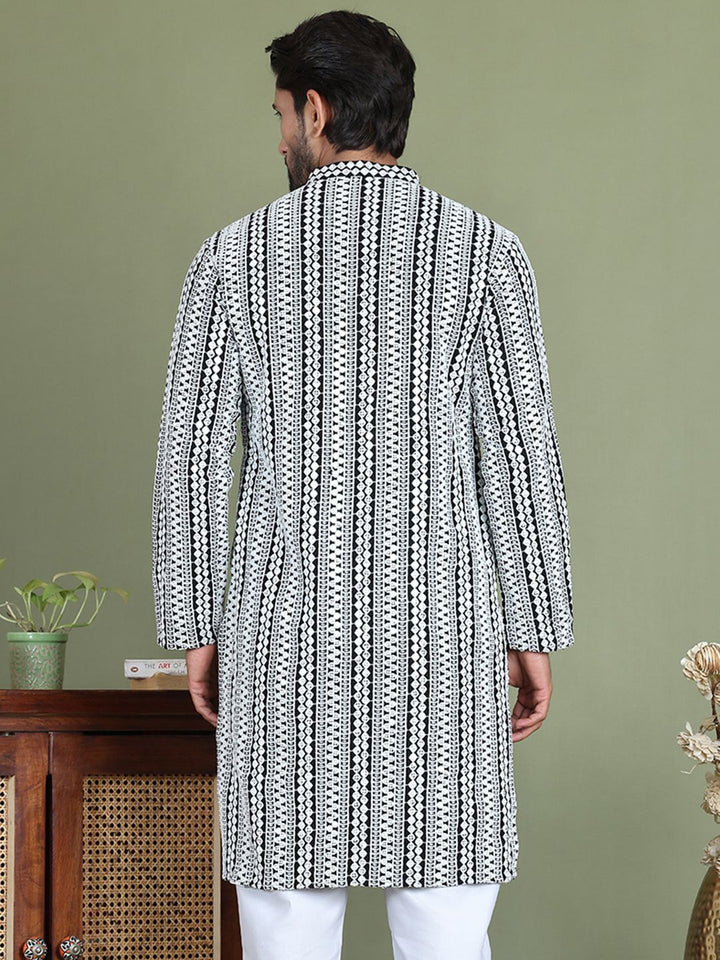 Jompers Ethnic Motifs Embroidered Mirror Work Mandarin Collar Straight Kurta