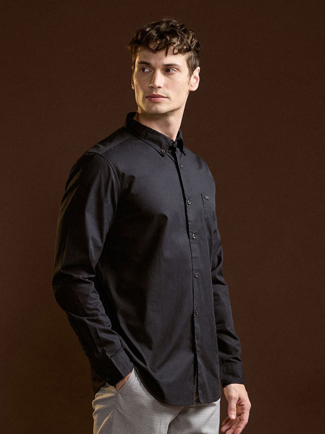 THE BEAR HOUSE Men Slim Fit Button-Down Collar Solid Cotton Formal Shirt
