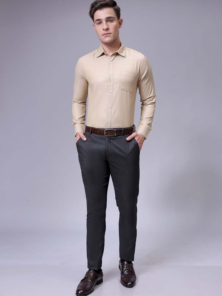 The Indian Garage Co. X Luxe Men Slim Fit Cutaway Collar Solid Formal Shirt