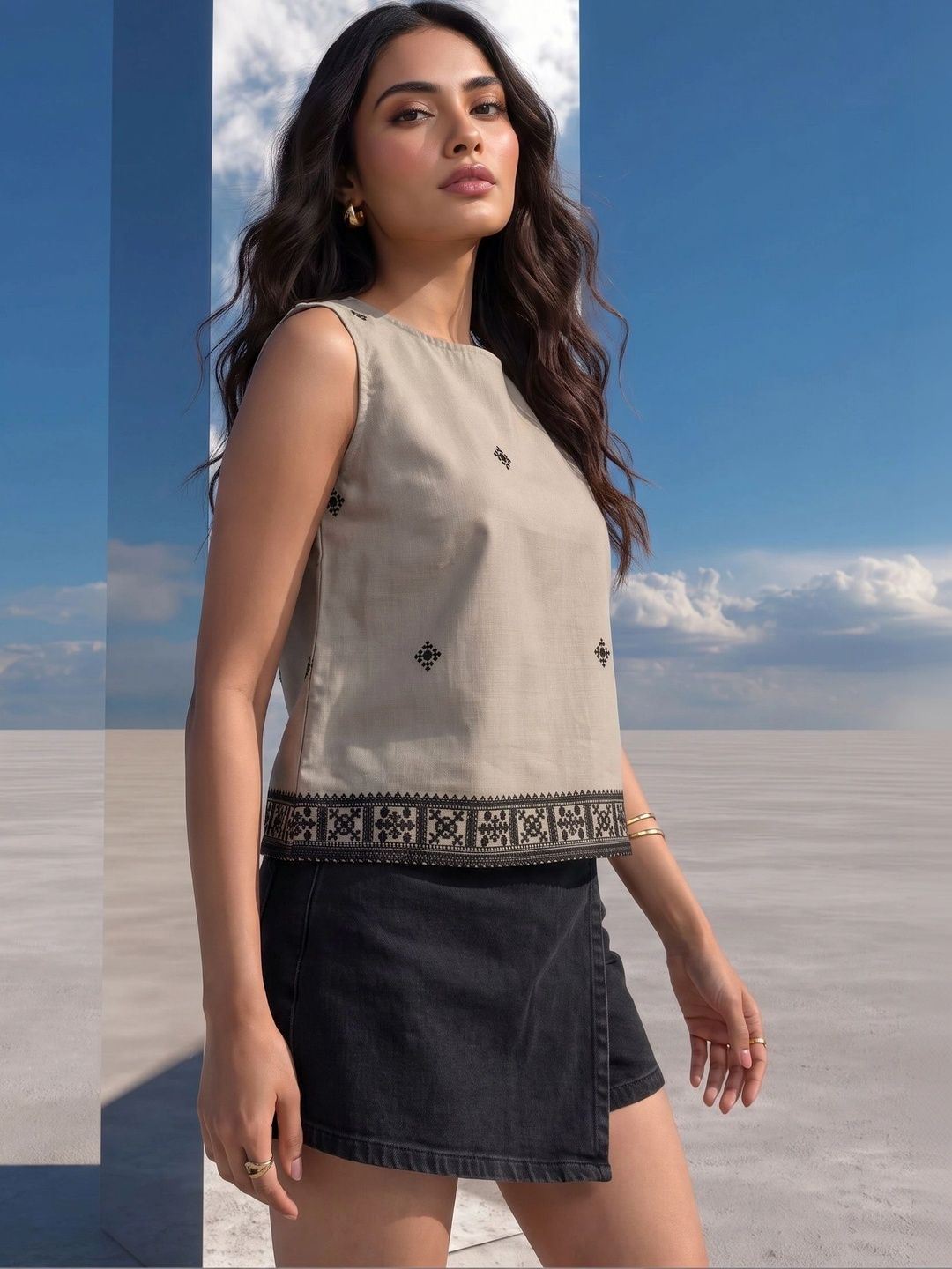 Mamicha Geometric Embroidered Top