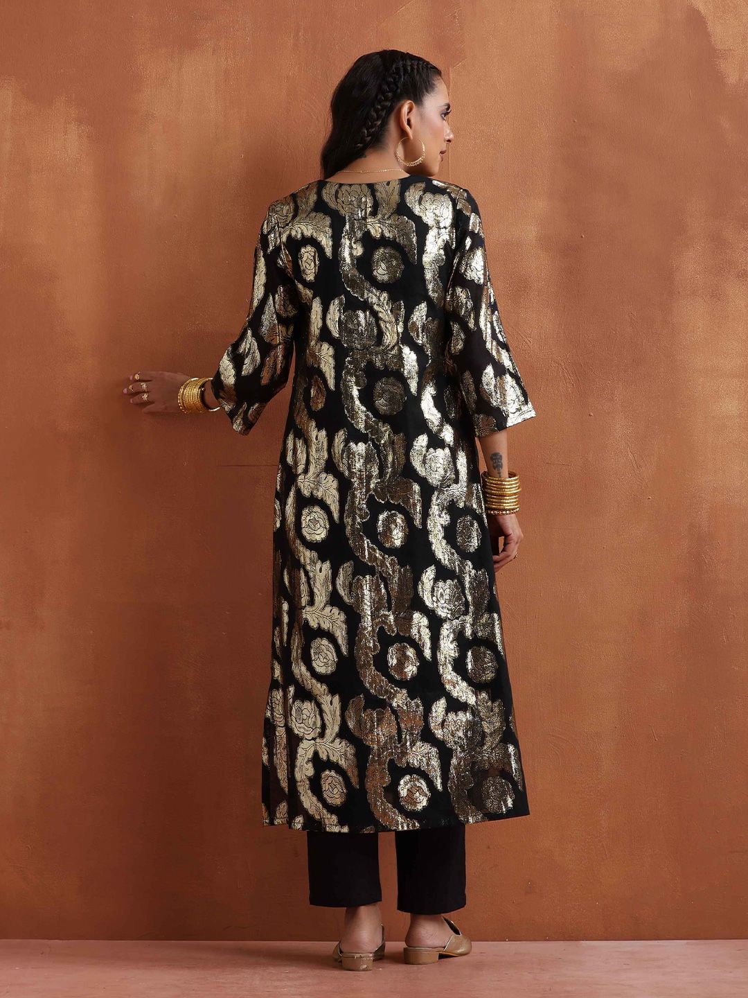 trueBrowns Floral Woven Design Straight High Slit Zari Brocade Kurta with Trousers