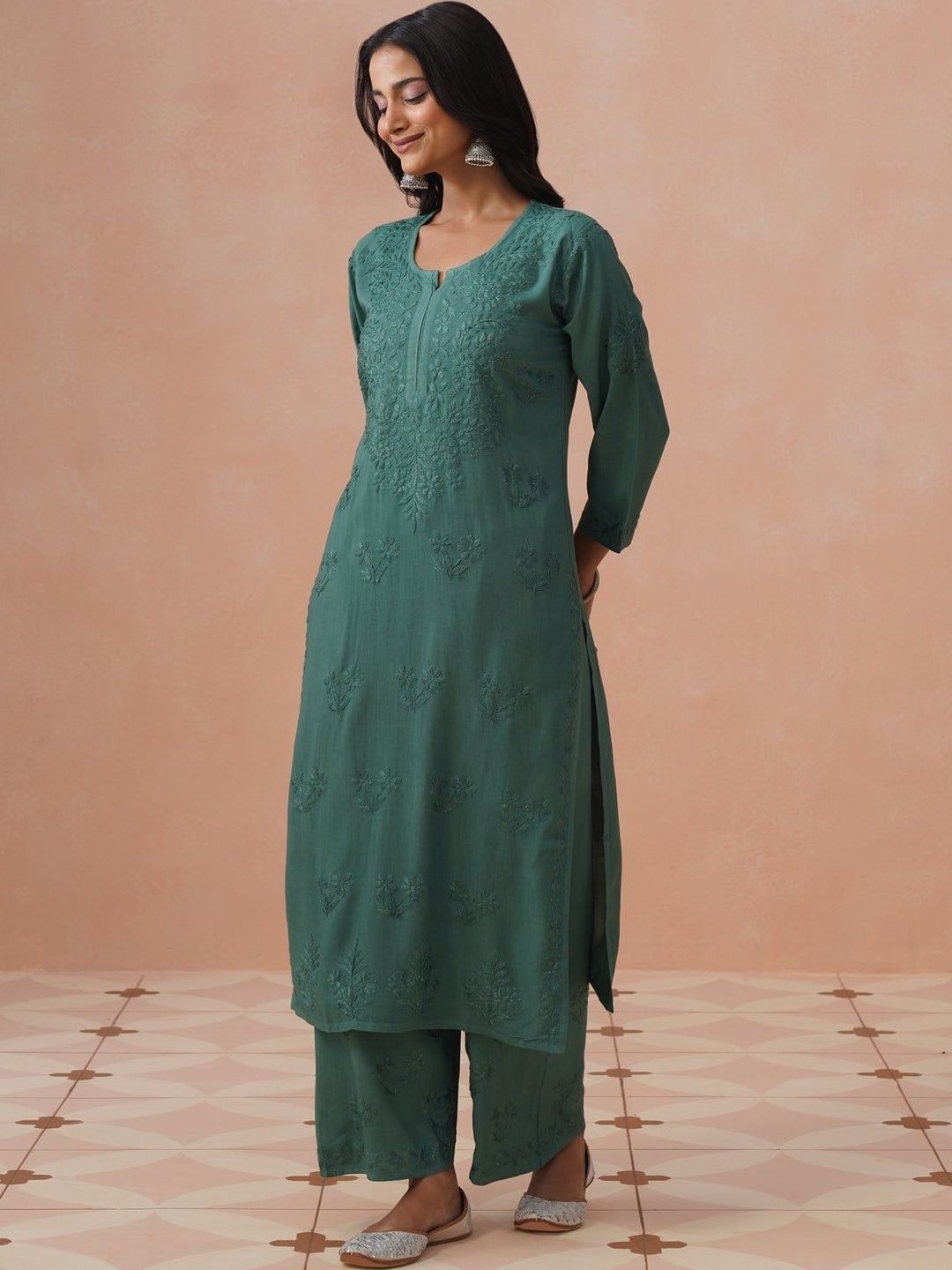 Rumah Chikankari Kurta Chikankari Biasa Wanita dengan Seluar