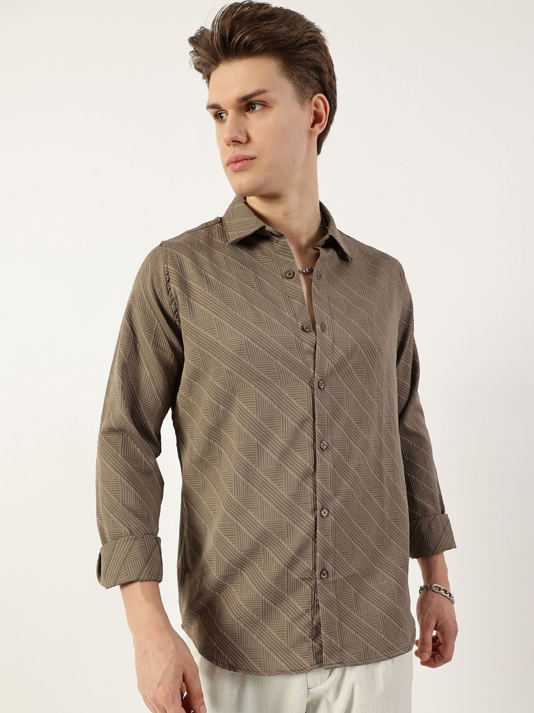 Thomas Scott Men Premium Spread Collar Textured Solid Slim Fit Casual Shirt