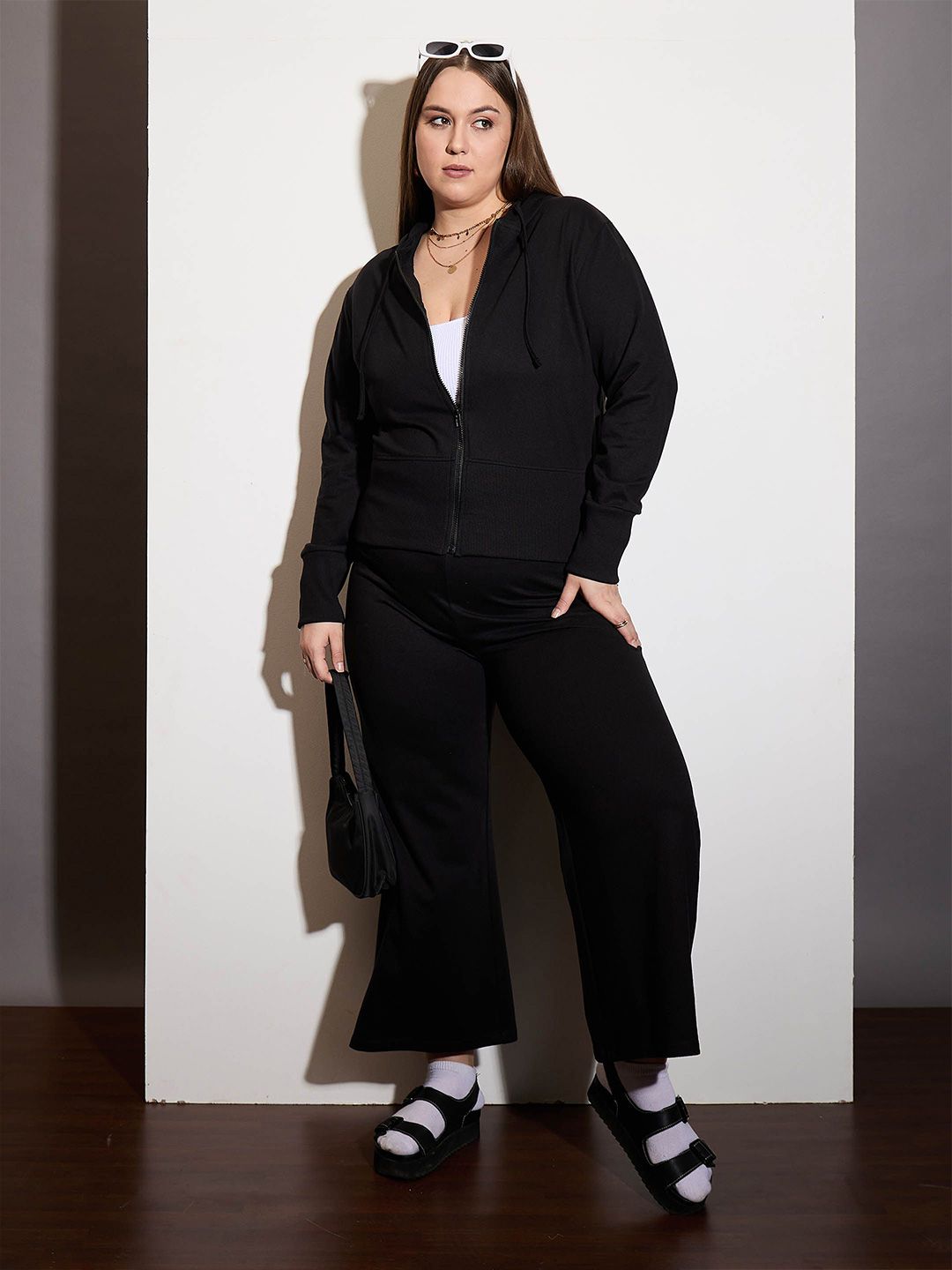 SASSAFRAS Curve Women Solid Hooded Sweatshirt