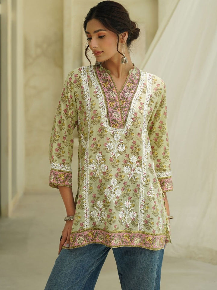 House of Chikankari Women Floral Printed Thread Work Indie Prints Kurta