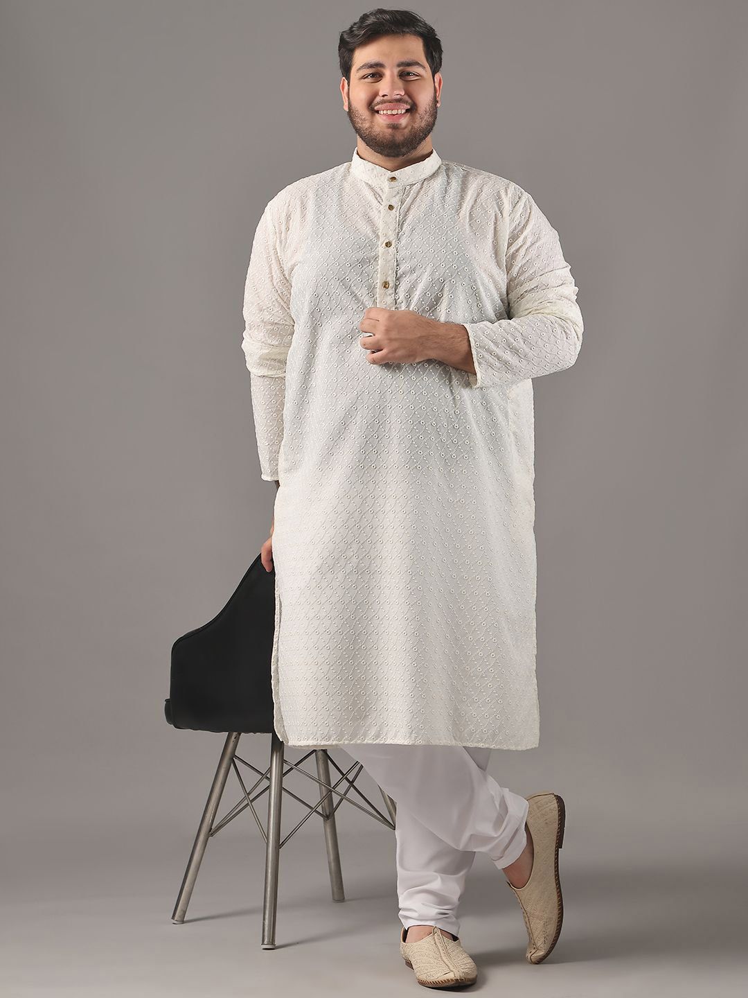 SOJANYA PLUS Plus Size Men Ethnic Motifs Embroidered Pure Cotton Kurta With Pyjamas