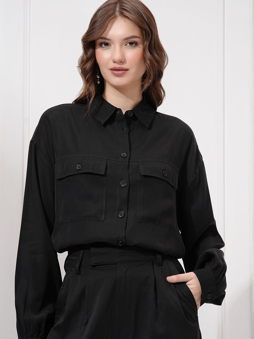 CHIC BY TOKYO TALKIES Women Spread Collar Solid Casual Shirt