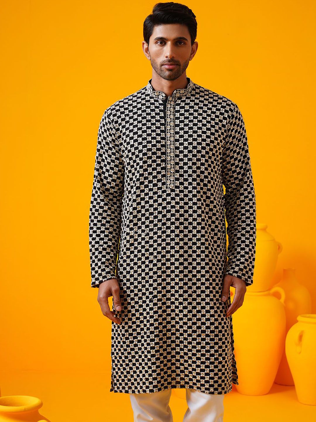 SOJANYA Benang Kolar Mandarin Bersulam Geometrik Bekerja Kurta Lurus