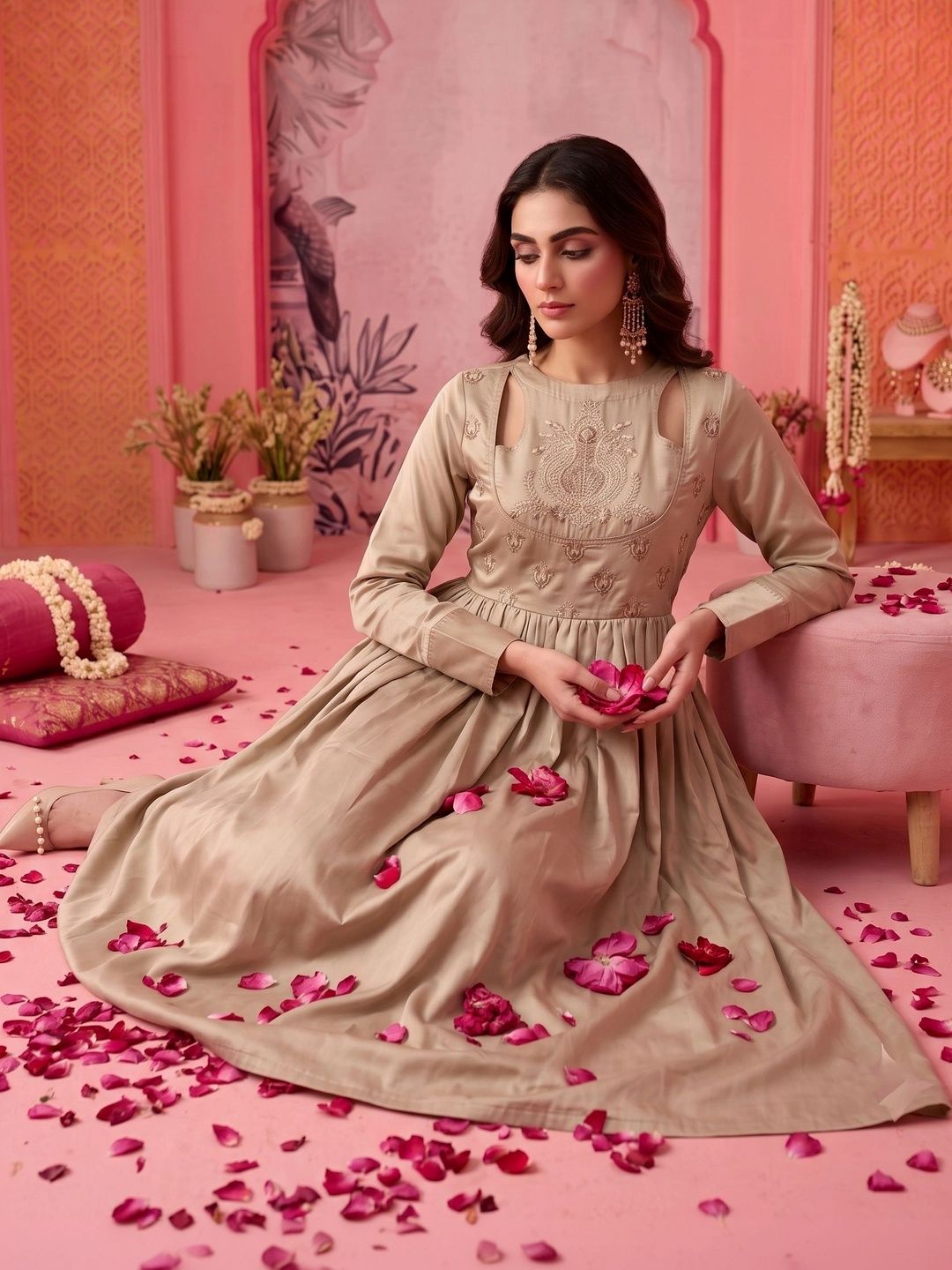 Mamicha Women Ethnic Motifs Embroidered Thread Work Anarkali Kurta