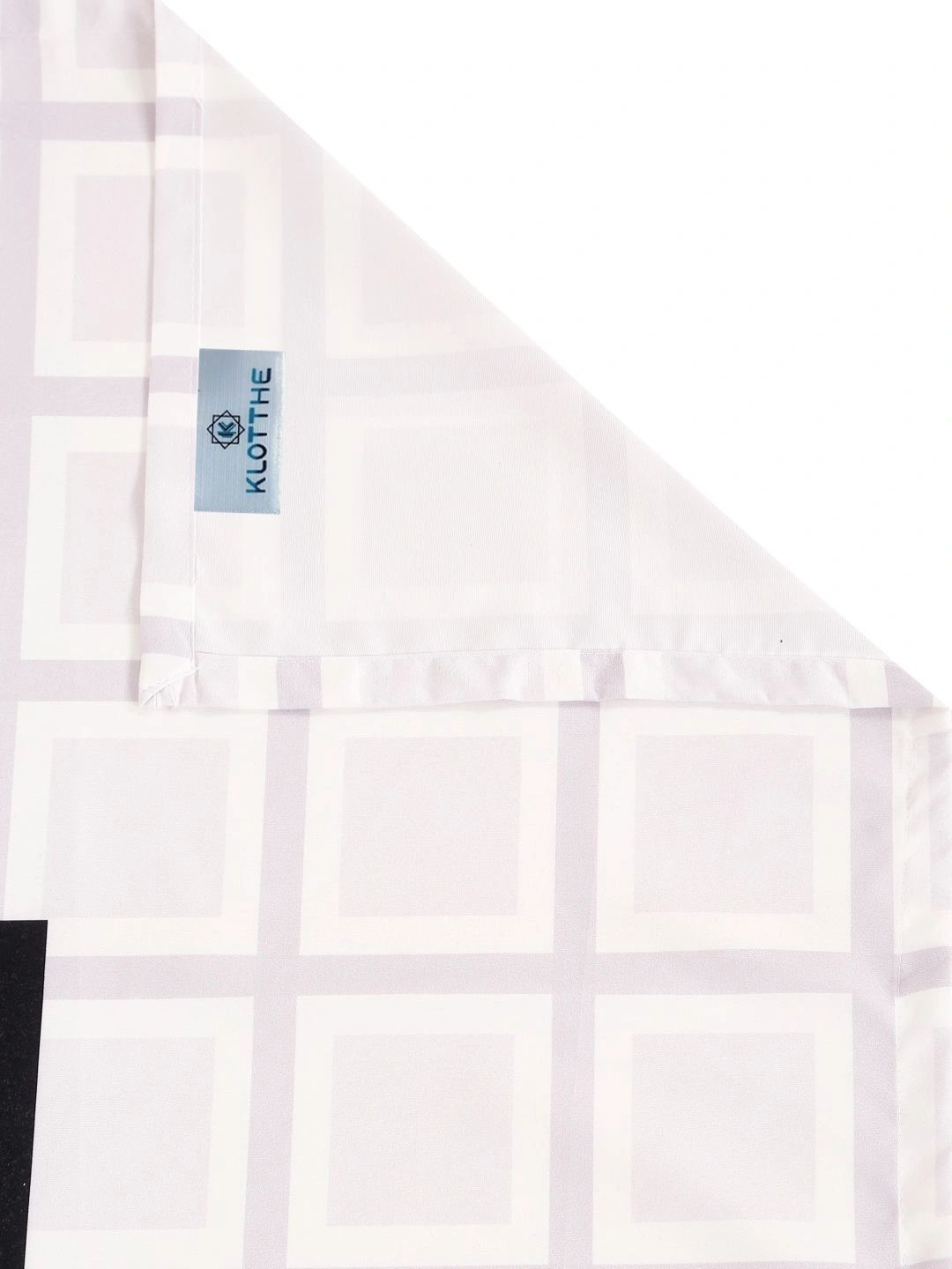 KLOTTHE White & Black Floral 400 TC King Bedsheet with 2 Pillow Covers