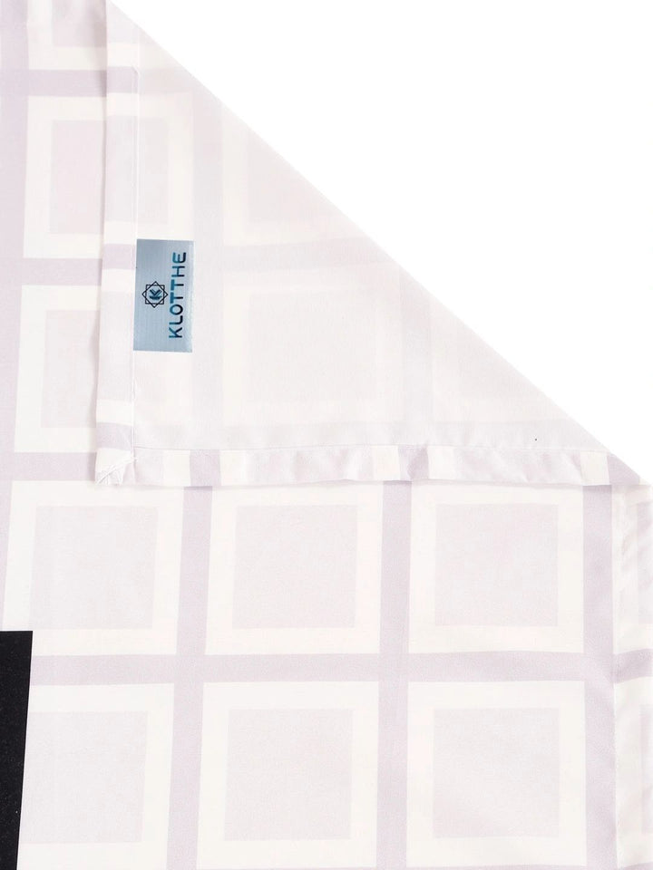 KLOTTHE White & Black Floral 400 TC King Bedsheet with 2 Pillow Covers
