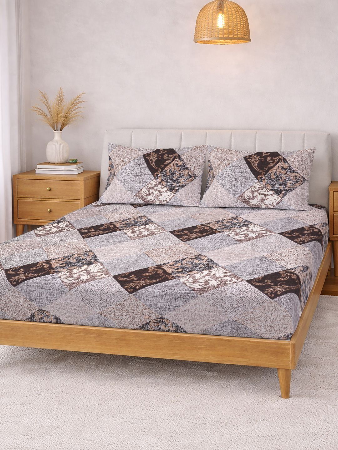 Myntra Elegant Homes Coklat Geometrik 300 TC Cadar Katil King dengan 2 Sarung Bantal