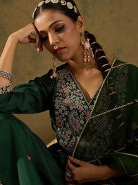 Indo Era Embroidered Zari Work Regular Sleeves A-line Shape V-Neck Liva Kurta Set