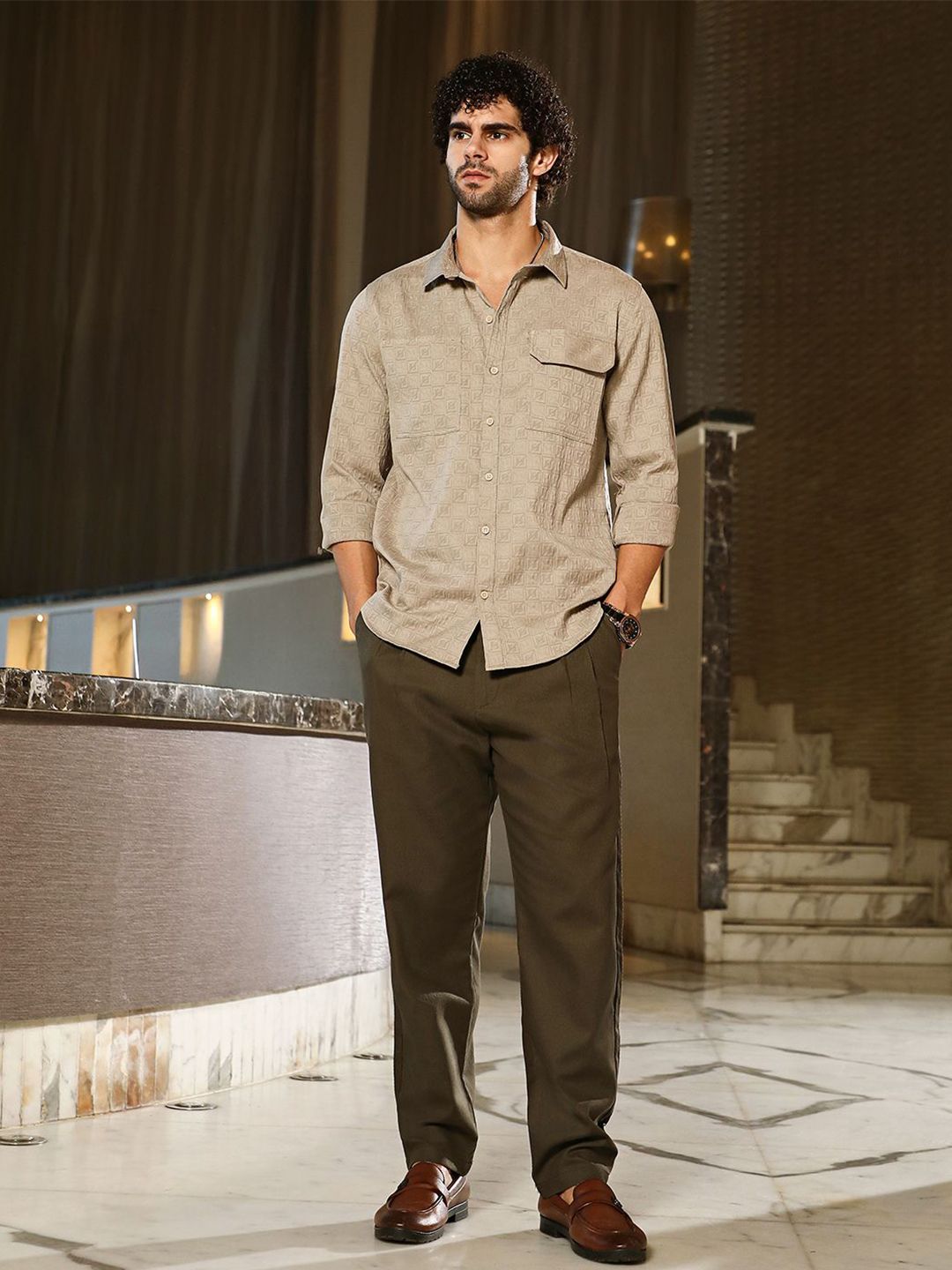Campus Sutra Men Classic Fit Spread Collar Textured Casual Shirt