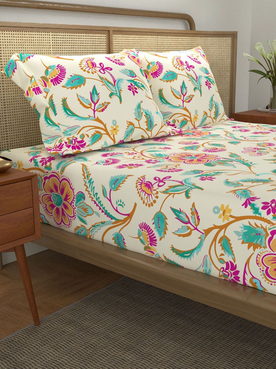 URBAN SPACE Off White Floral Printed 144 TC Cotton Queen Bedsheet with 2 Pillow Covers