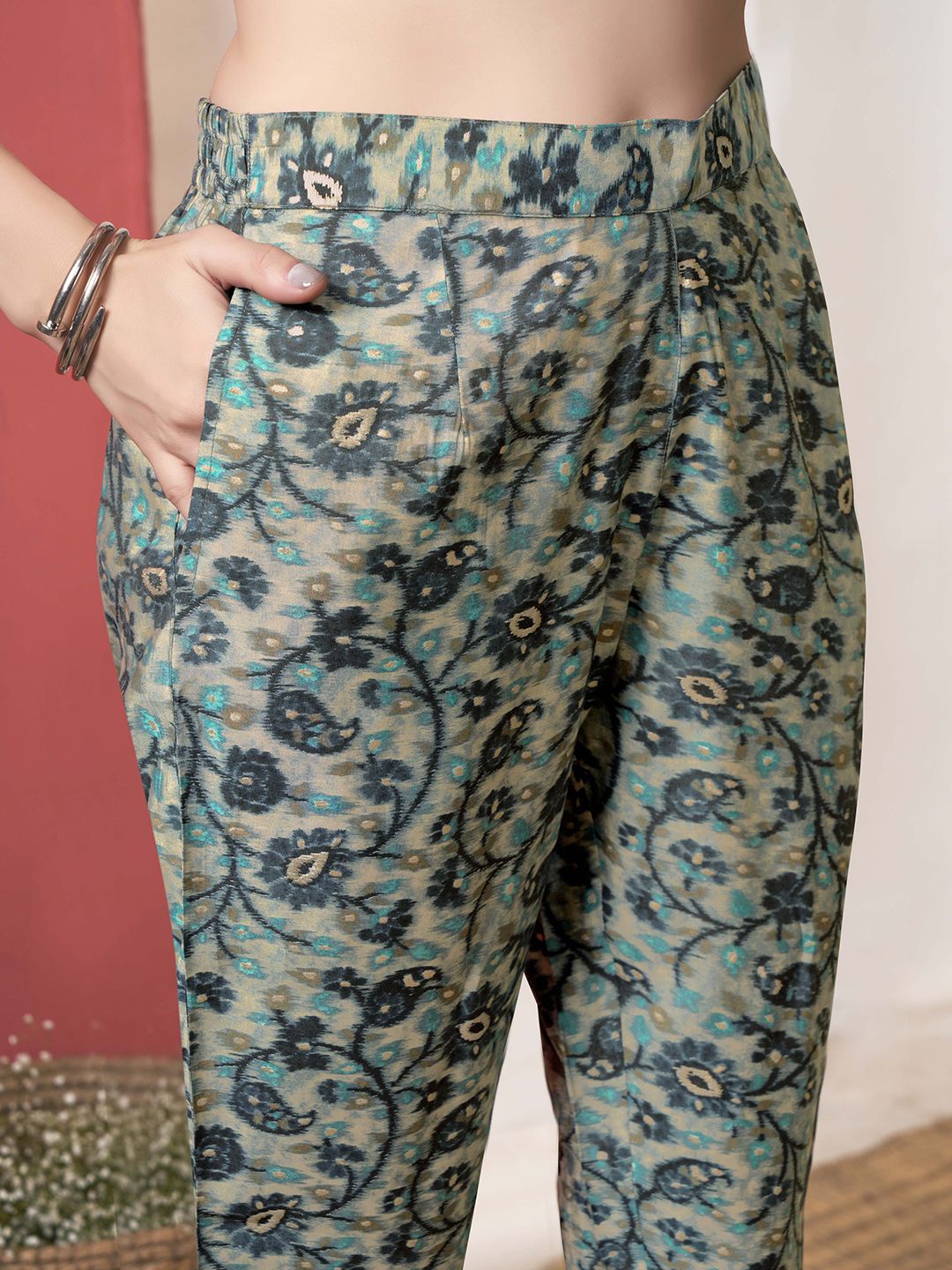 Anouk Floral Printed Shirt Collar Kurta With Trouser