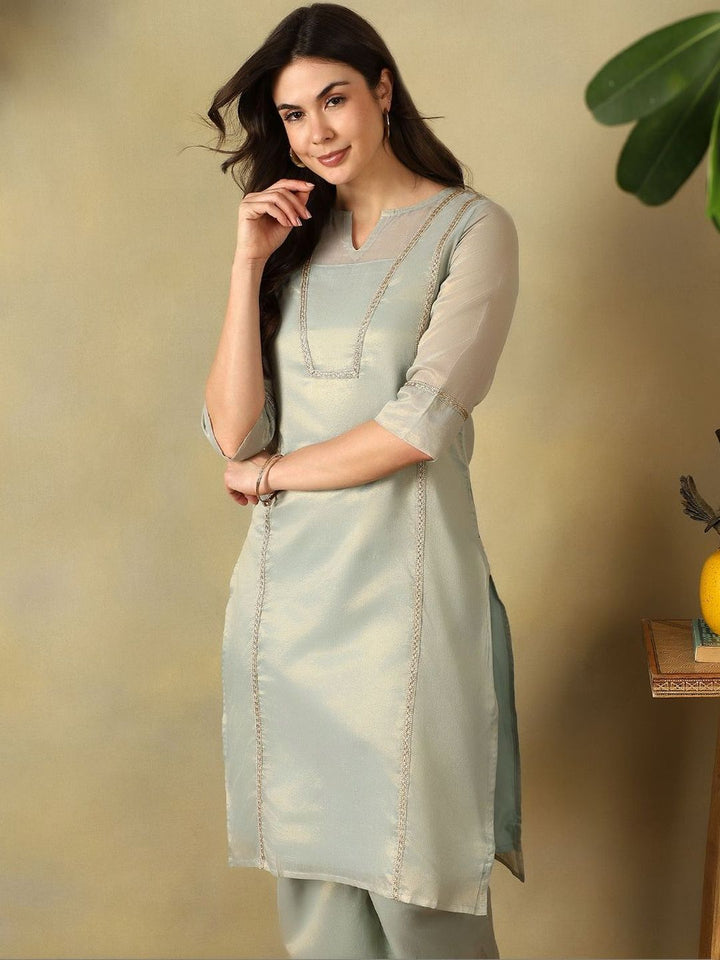 Mamicha Women Regular Thread Work Kurta with Trousers