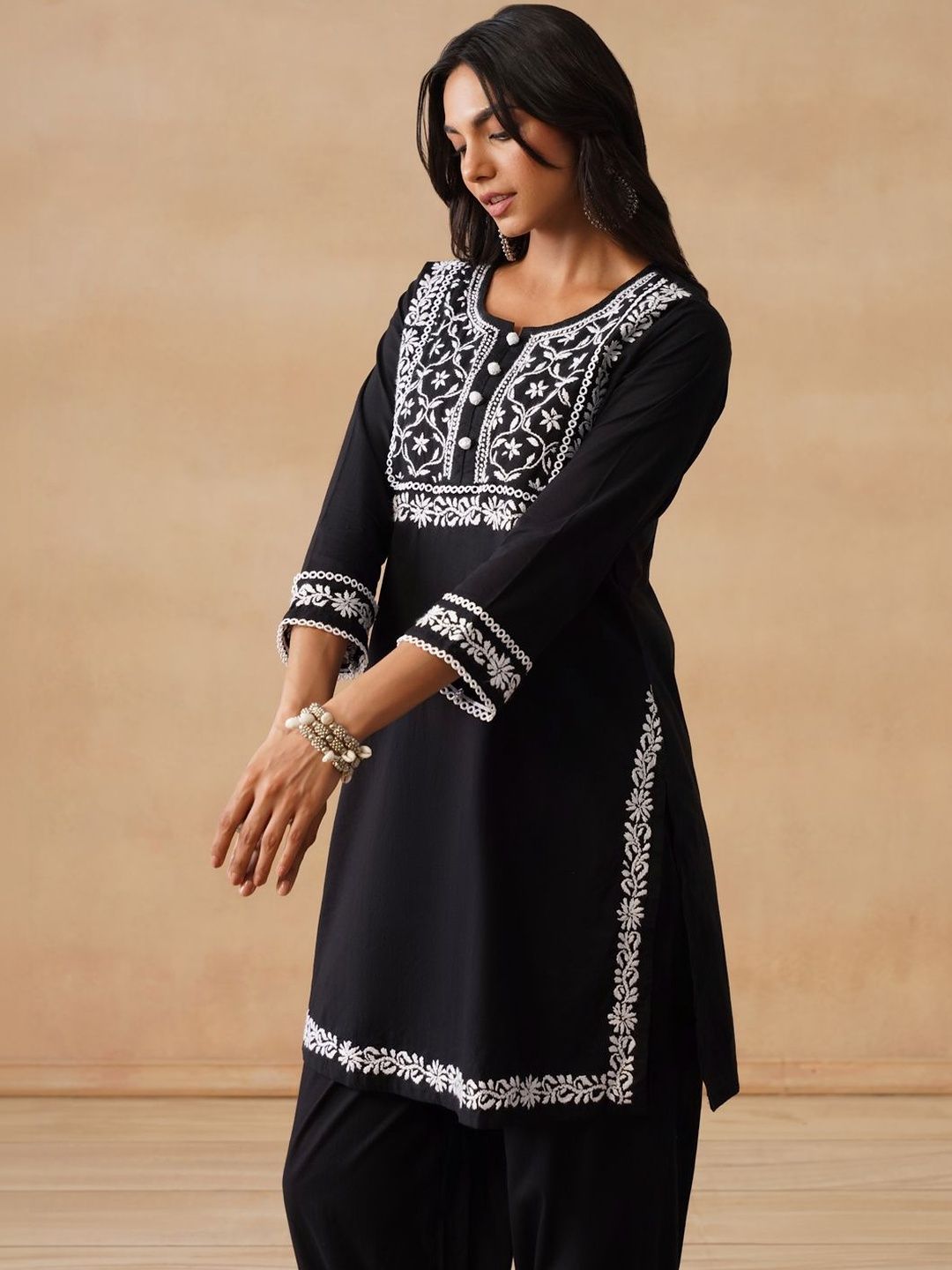 House of Chikankari Women Black Regular Pure Cotton Kurta dengan Set Seluar