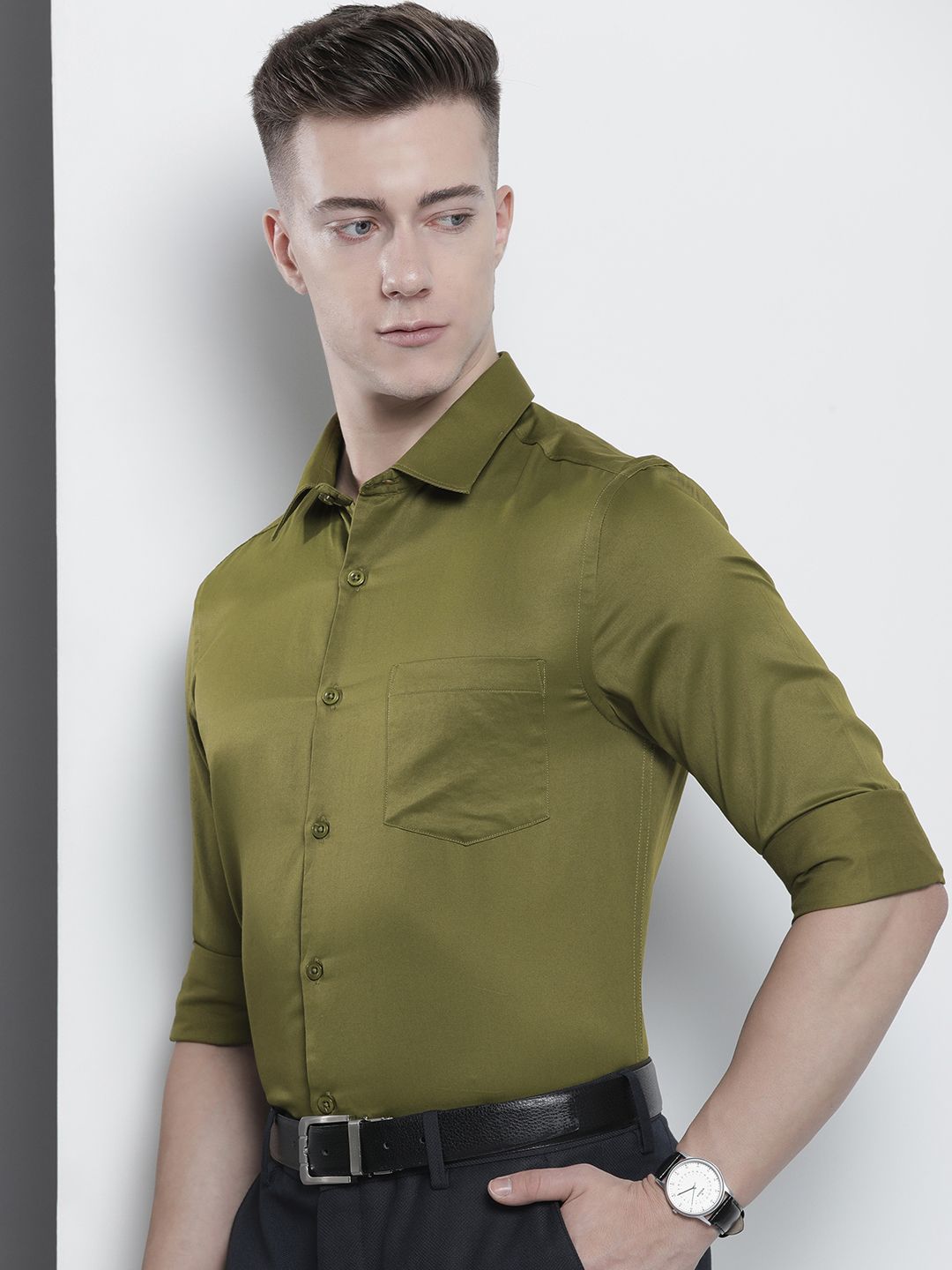 The Indian Garage Co. X Luxe Men Solid Slim Fit Opaque Formal Shirt