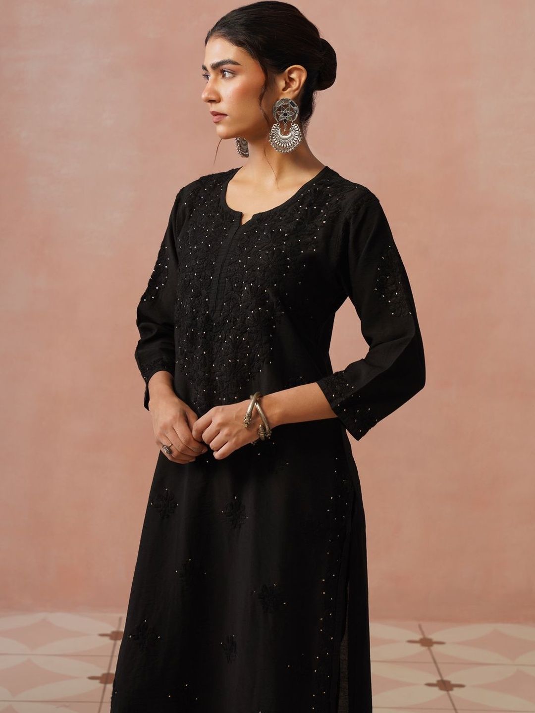 Rumah Wanita Chikankari Dihiasi Kurta Sutera Chanderi Labuci