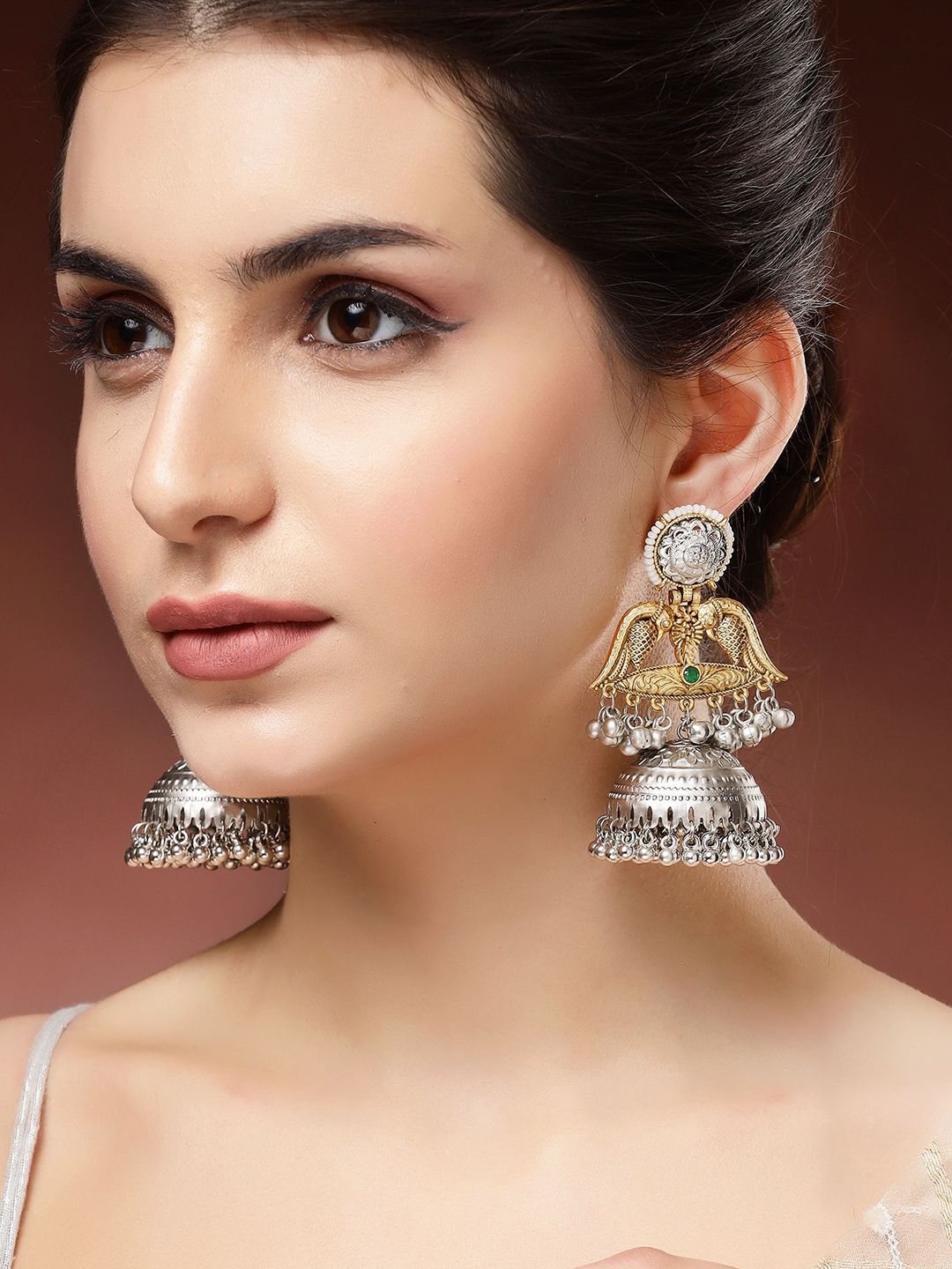 Karatcart Gold-Plated Dome berbentuk Kundan Kundan Studded & Beaded Bird Motif Jhumkas