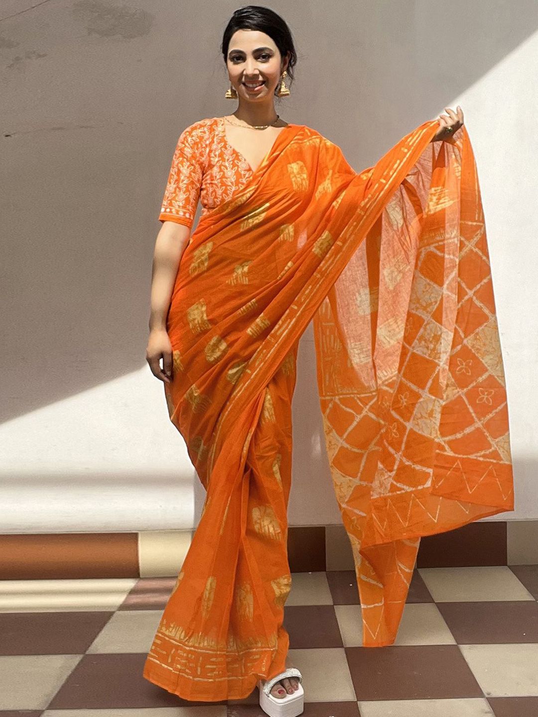 Saree mall Ready to Wear Printed Abstract Block Print Sarees