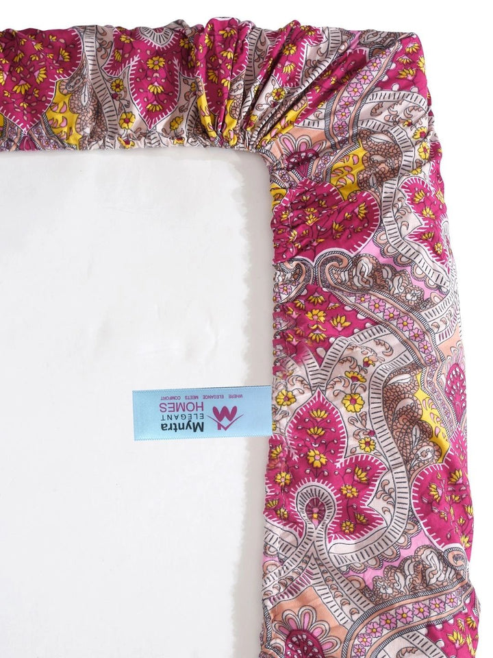 Myntra Elegant Homes Motif Etnik Merah & Kuning 300 TC Cadar Bujang dengan 1 Sarung Bantal
