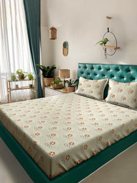 KLOTTHE Yellow & Orange Floral Printed 400 TC Cotton King Bedsheet Set 2.50 m x 2.25 m