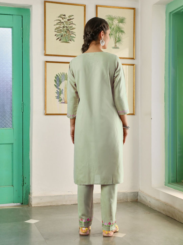 House of Chikankari Women Beige Cotton Aari Embroidered Kurta Set