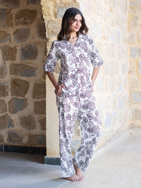 Sanskrutihomes Wanita dicetak saman malam