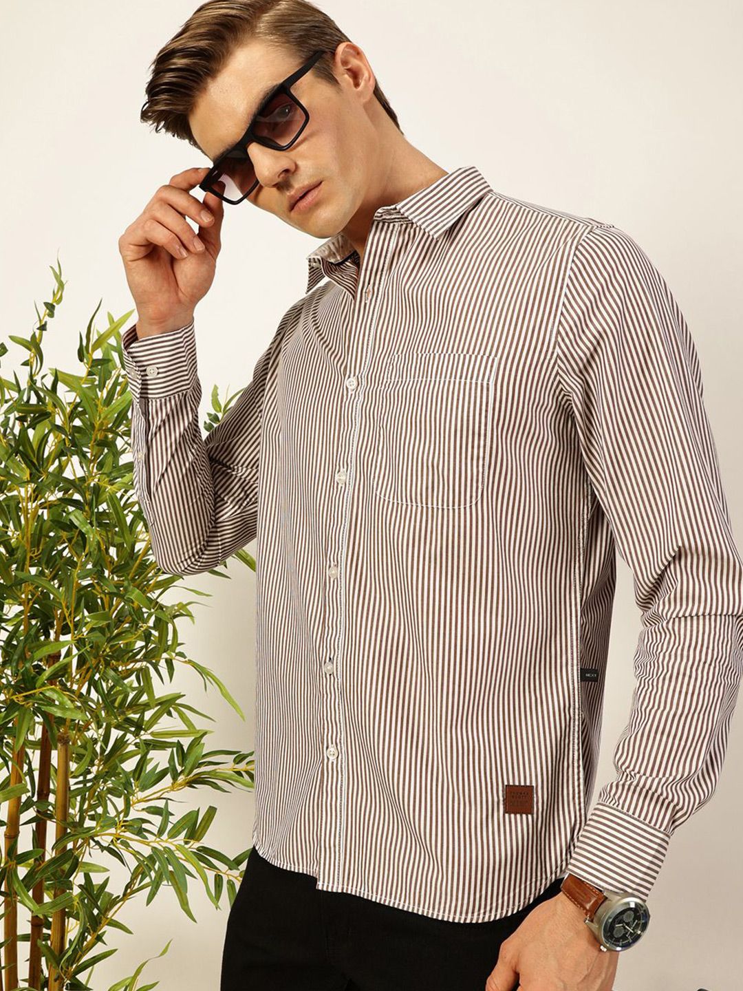 Thomas Scott Men Smart Spread Collar Vertical Striped Cotton Slim Fit Casual Shirt