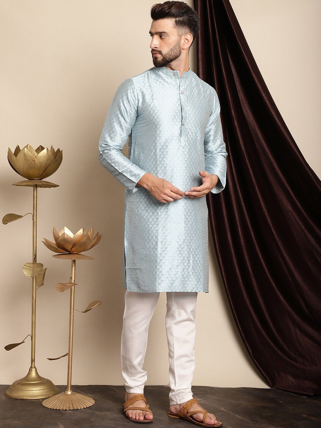 Motif Etnik Biru Anouk Tenunan Direka Jacquard Sutera Kurta Biasa dengan Churidar