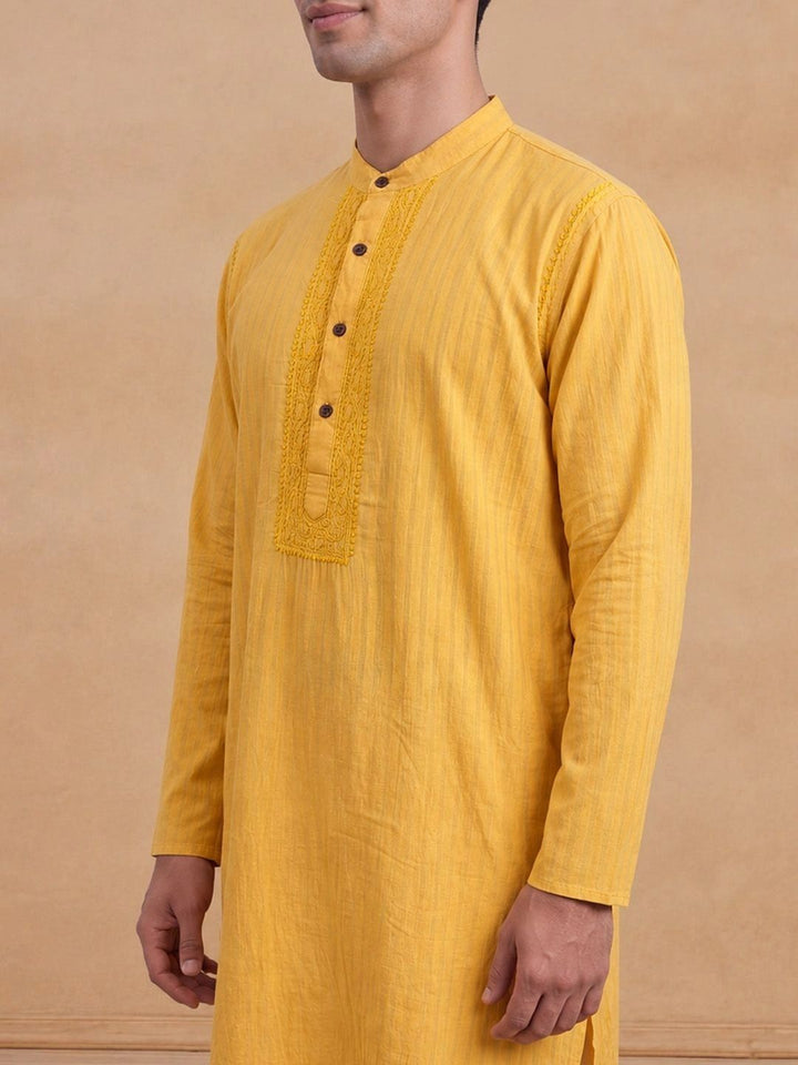 House of Chikankari Men Thread Work Kurta