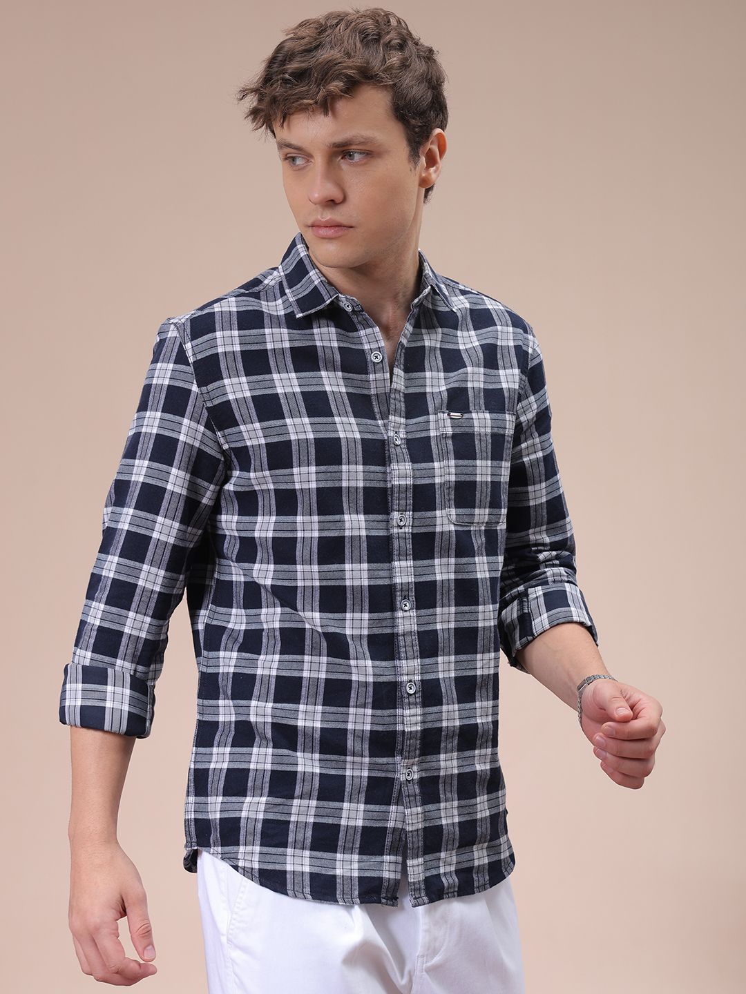 The Indian Garage Co Men Spread Collar Checked Cotton Slim Fit Casual Shirt