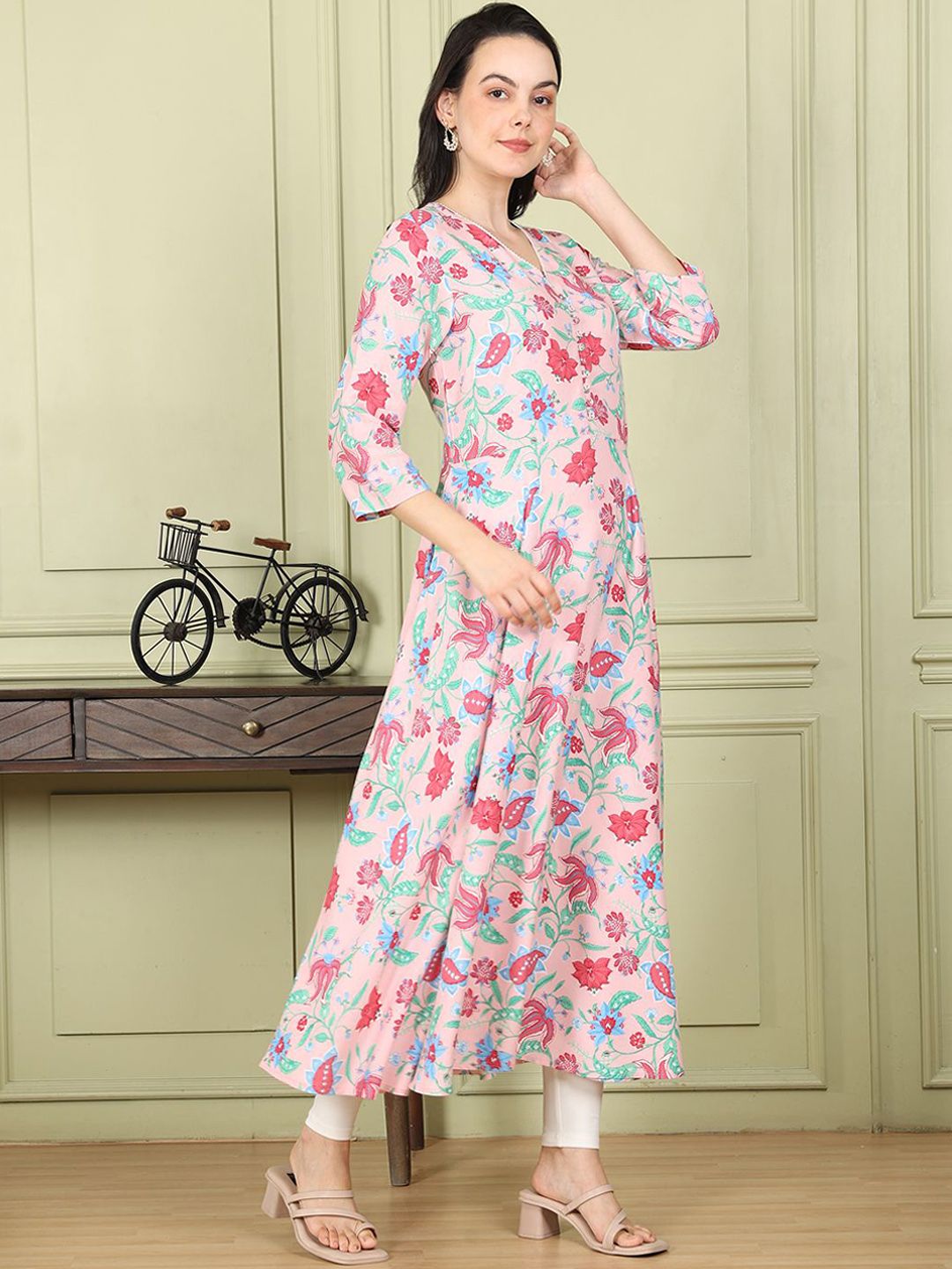 W Women Floral Printed Flared Sleeves Anarkali Kurta