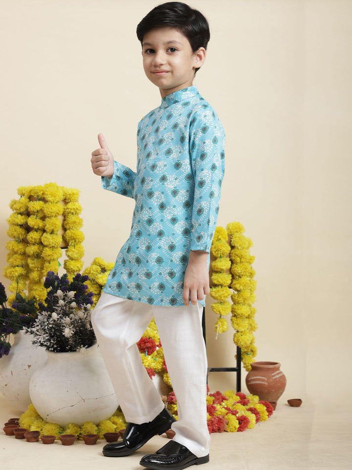 Cutiekins Boys Ethnic Motifs Printed Mandarin Collar Straight Kurta with Trousers