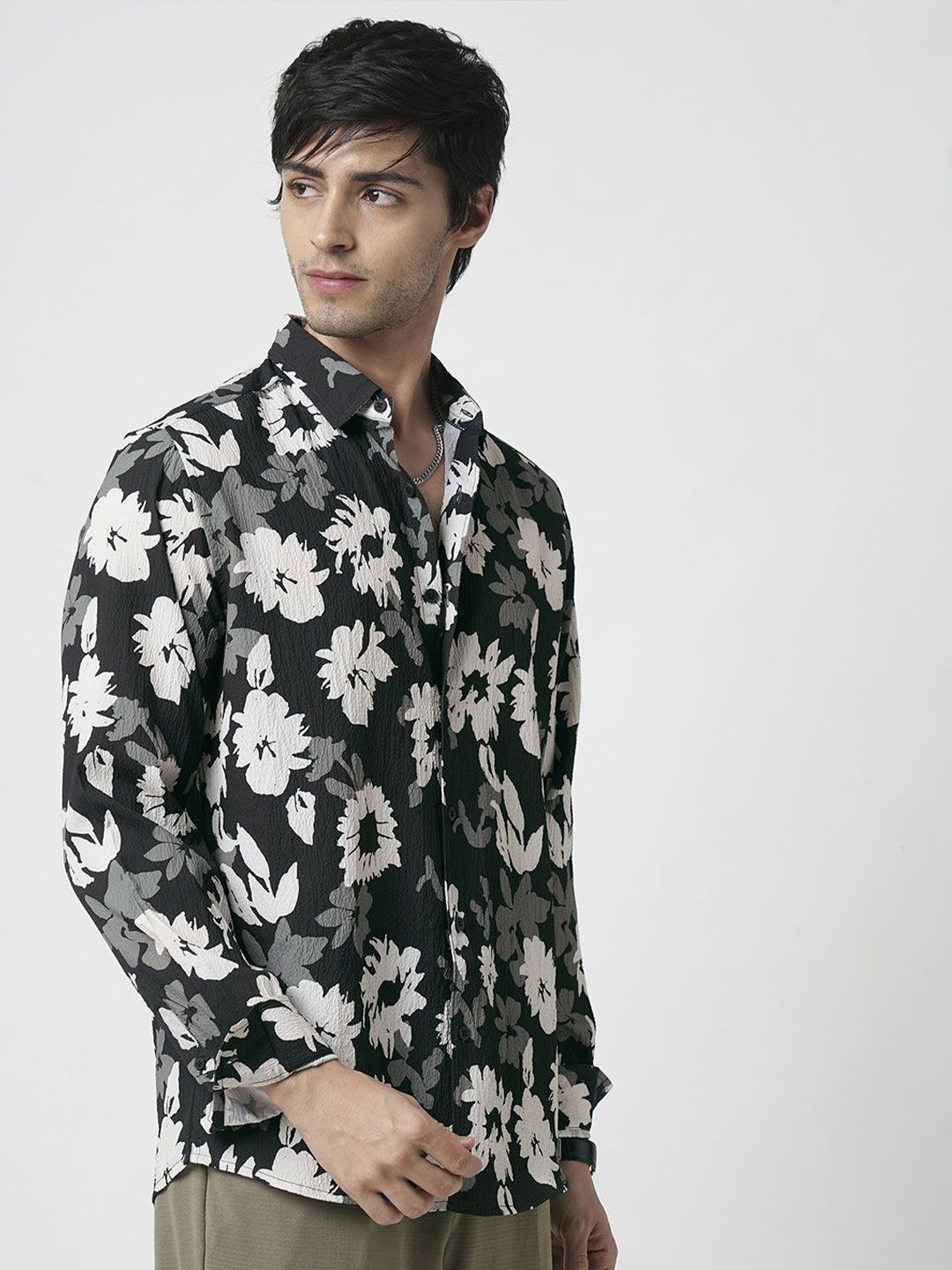 VASTRADO Men Classic Spread Collar Floral Printed Slim Fit Casual Shirt