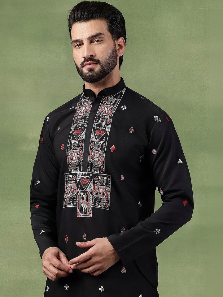 SOJANYA Men Geometric Embroidered Kurta