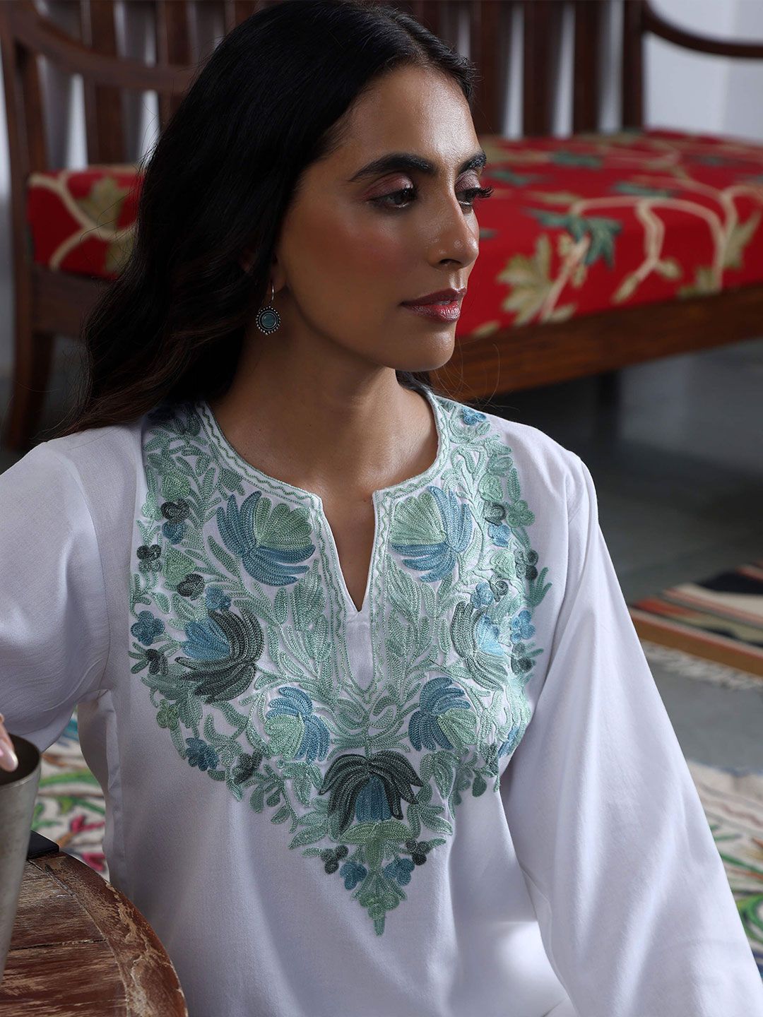 House of Chikankari Women White Cotton Aari Sulam Kurta