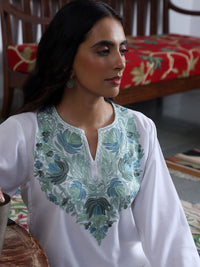 House of Chikankari Women White Cotton Aari Sulam Kurta