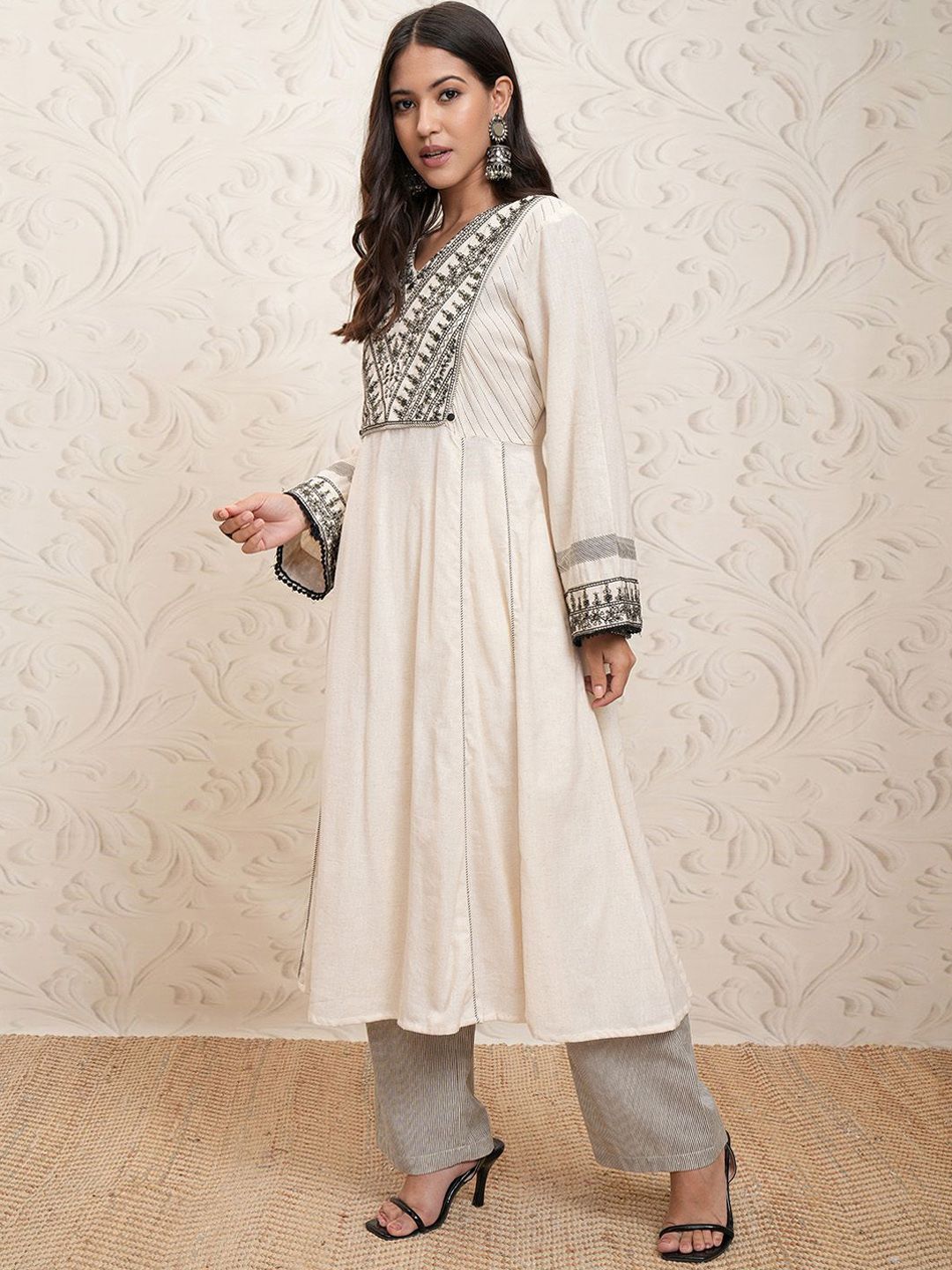 Vishudh Floral Embroidered Panelled Sequinned Pure Cotton Kurta With Trousers