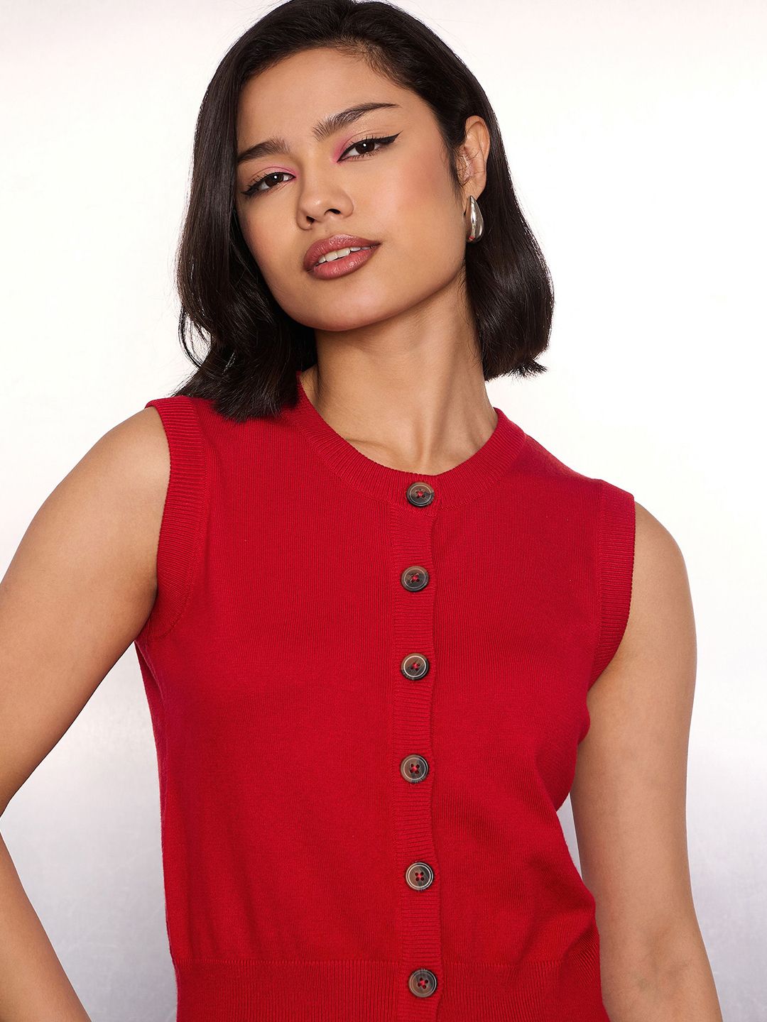 SASSAFRAS Knited Round Neck Button Down Top