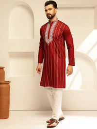 SOJANYA Geometric Embroidered Mandarin Collar Thread Work Cotton Silk Straight Kurta