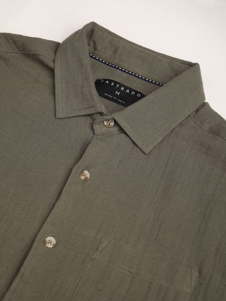 VASTRADO Men Classic Fit Spread Collar Solid Cotton Casual Shirt